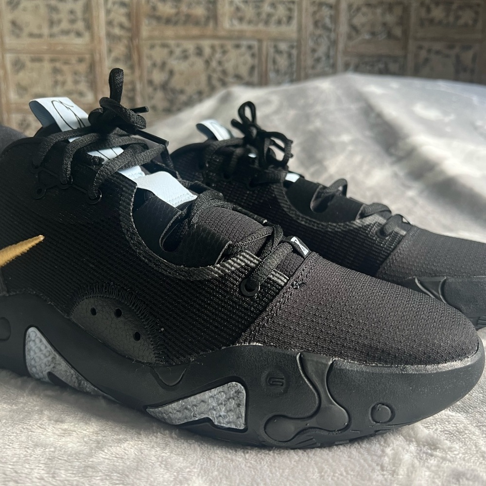Nike PG6